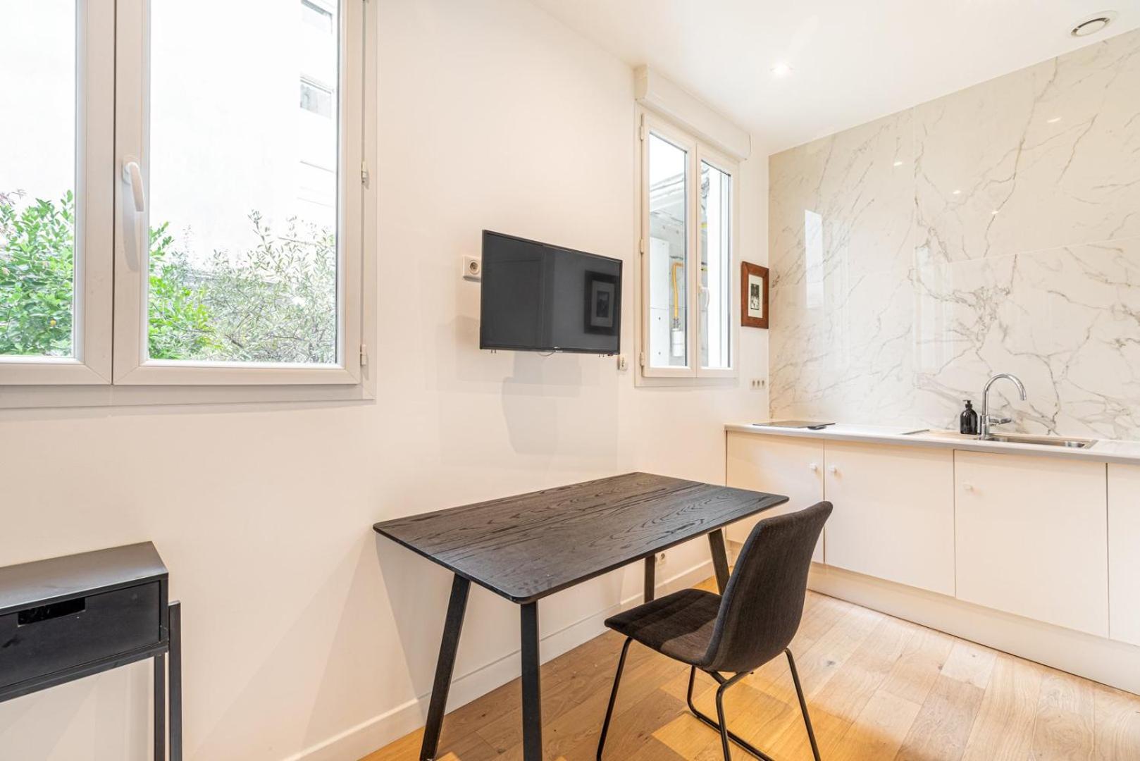 Guestready - Elysee Palace Marble Haven Paris Extérieur photo