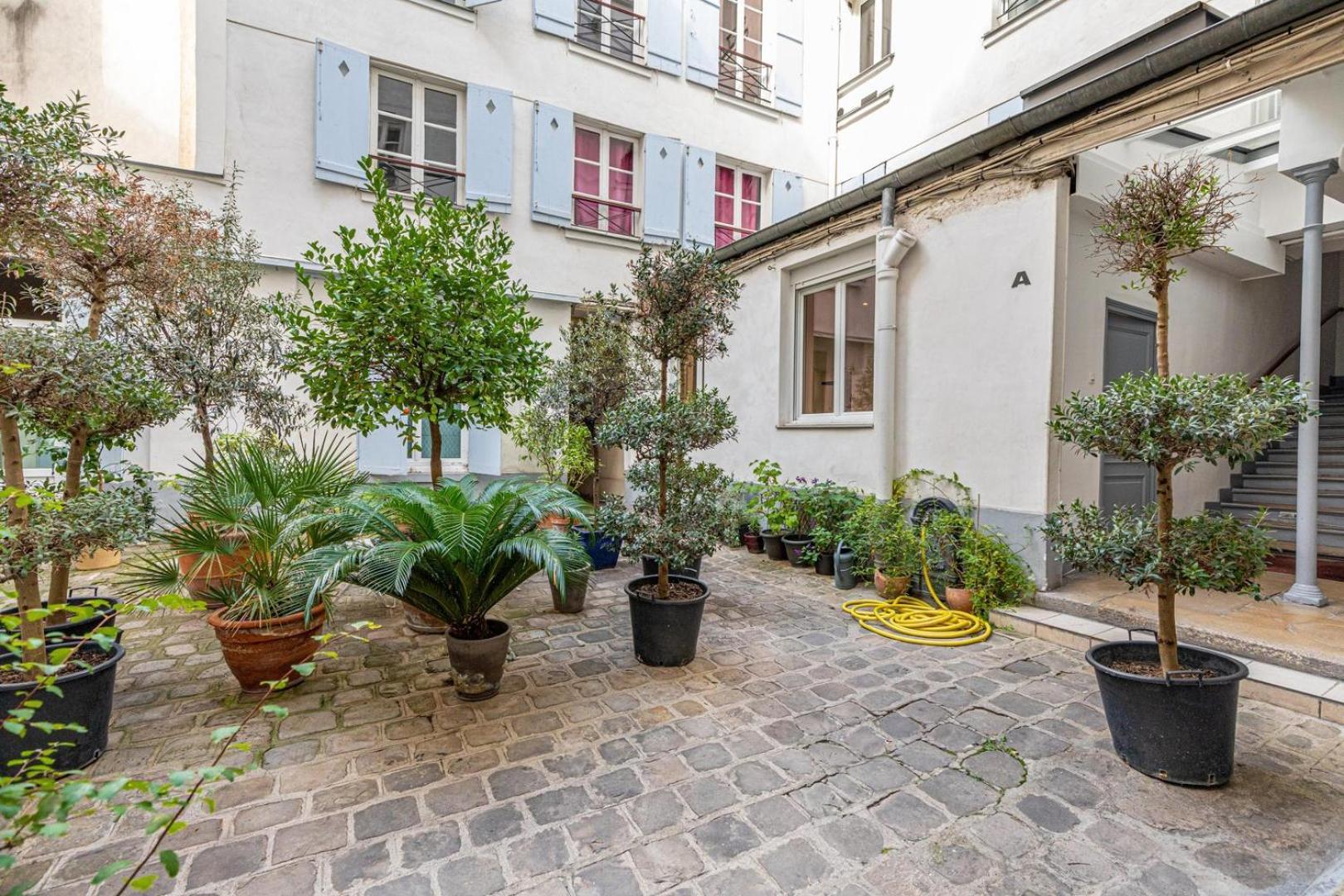 Guestready - Elysee Palace Marble Haven Paris Extérieur photo